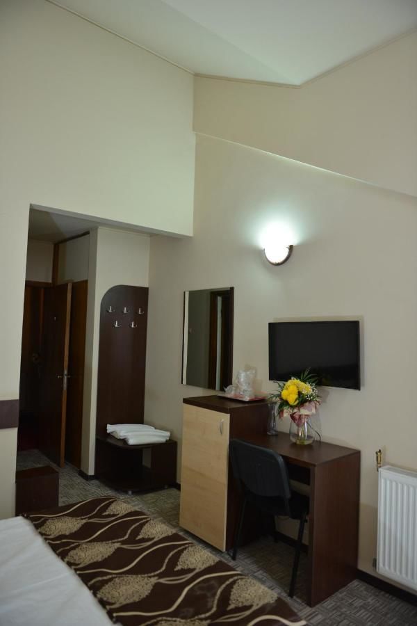 Отель Hotel Valahia Тырговиште-39