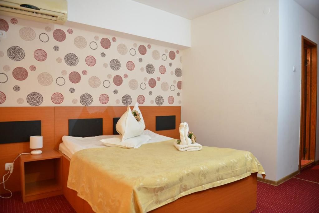 Отель Hotel Valahia Тырговиште